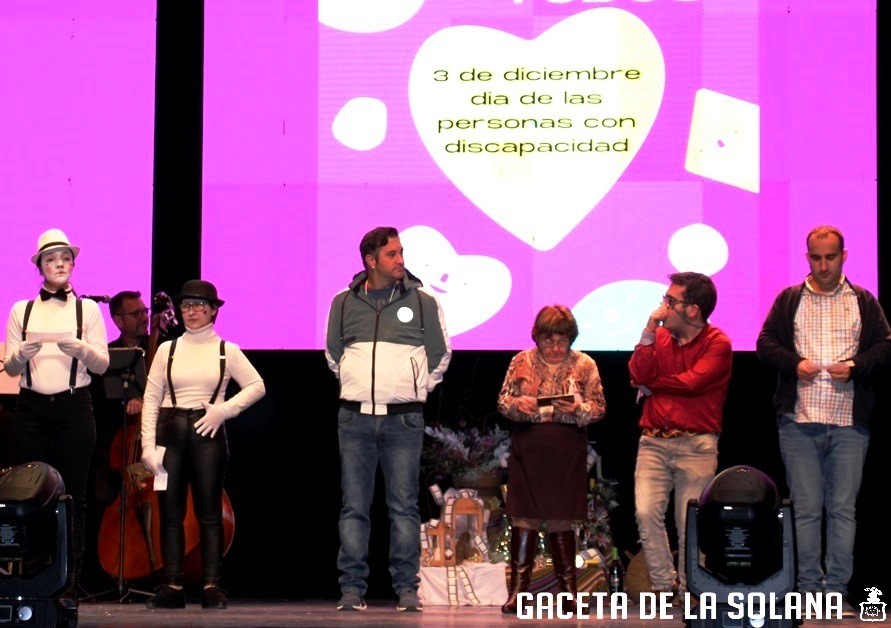 -Usuarios del Centro Ocupacional entregaron el premio Más Capacidad