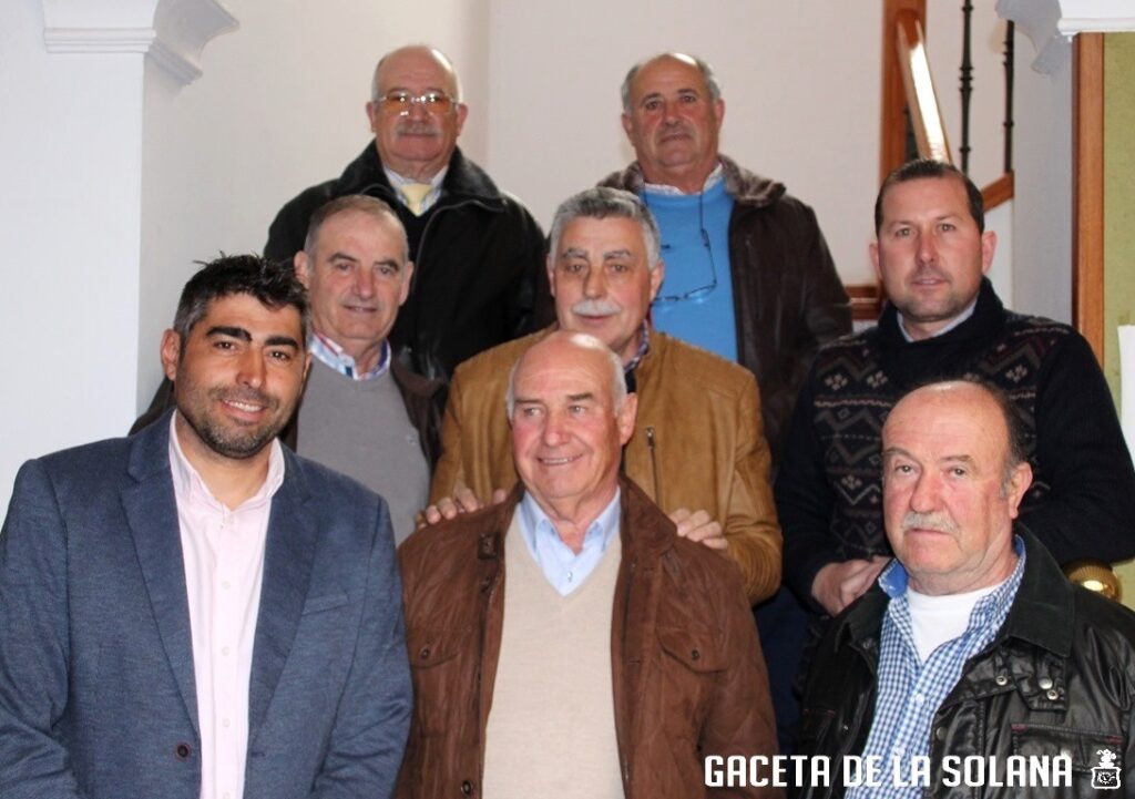 -Directiva renovada de la peña La Solanera