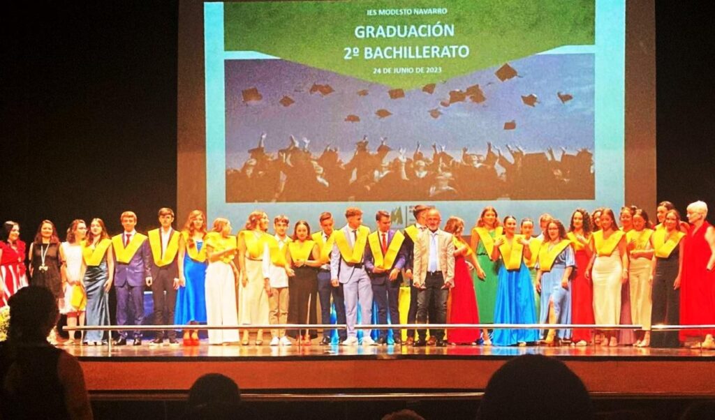 -Alumnos IES Modesto Navarro-