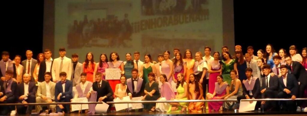 -foto de grupo 2º bachillerato IES Clara Campoamor