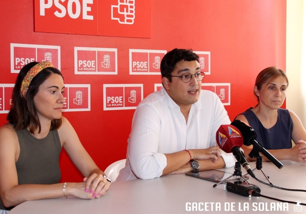 -Eulalio Díaz-Cano durante la rueda de prensa