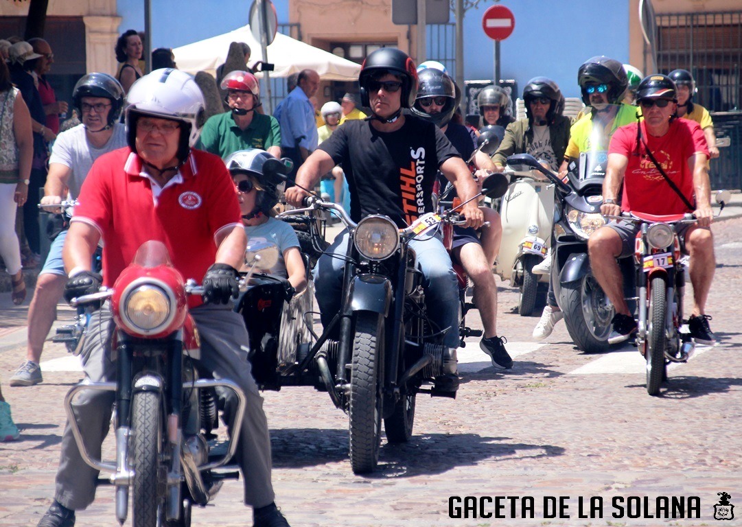 -Motos en la plaza