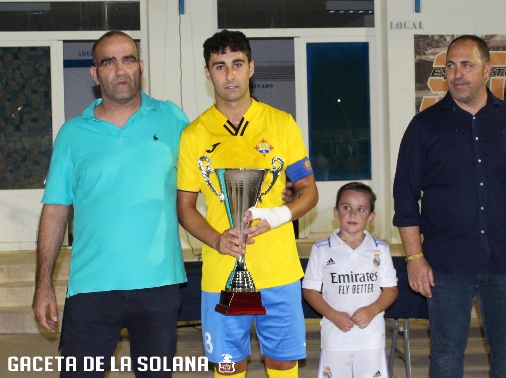 Trofeo subcampeón