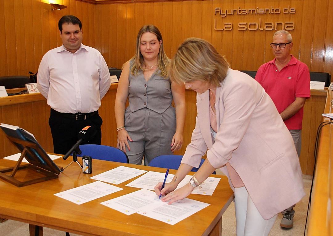 -aToma posesión firma alcaldesa- 1