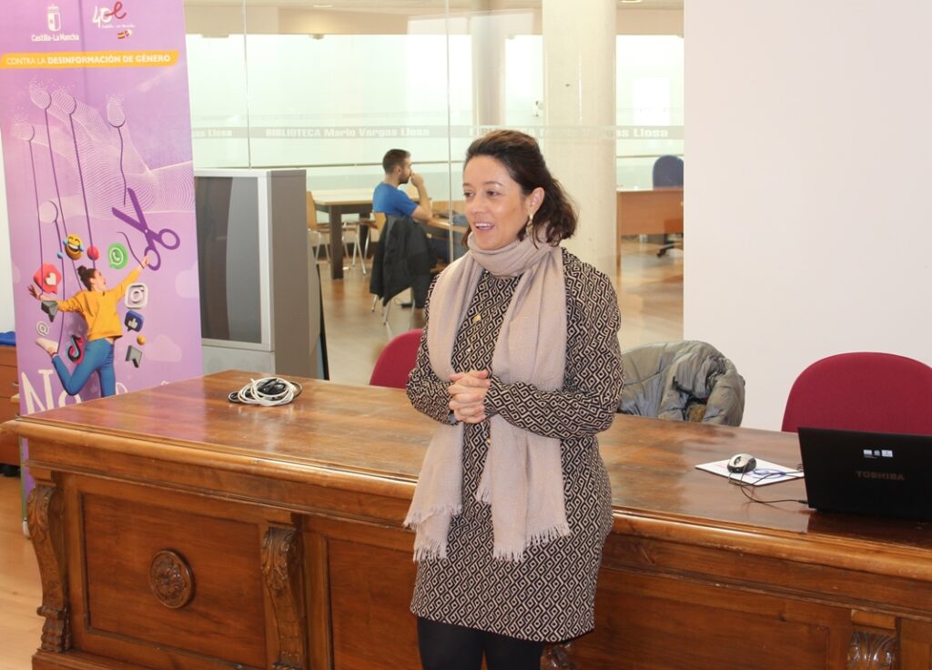 - Campaña No me líes Mari Carmen Ramírez