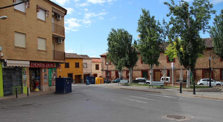 - Plaza Santa Ana