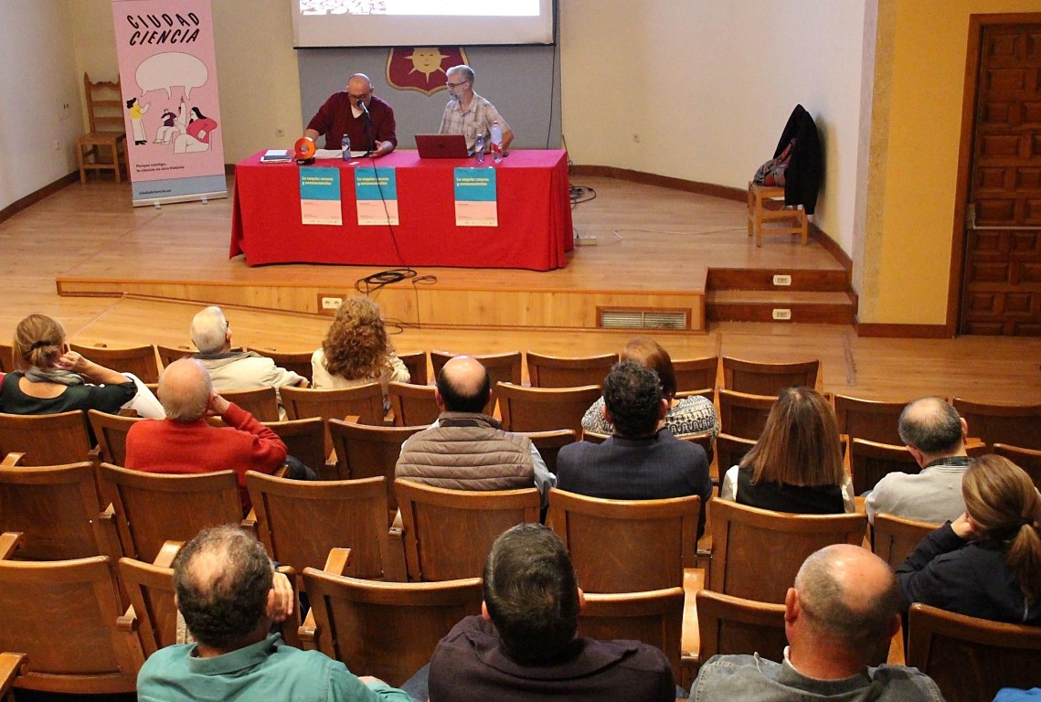 -El público conoció los porqués y las consecuencias de la sequía