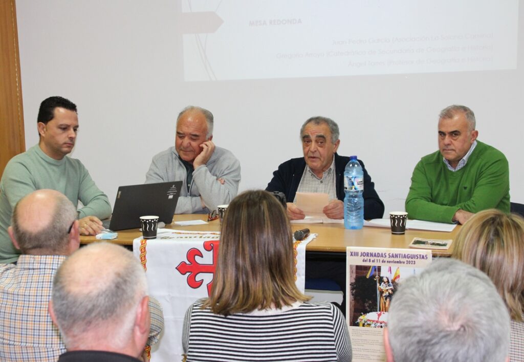 -Mesa redonda Campo Montiel