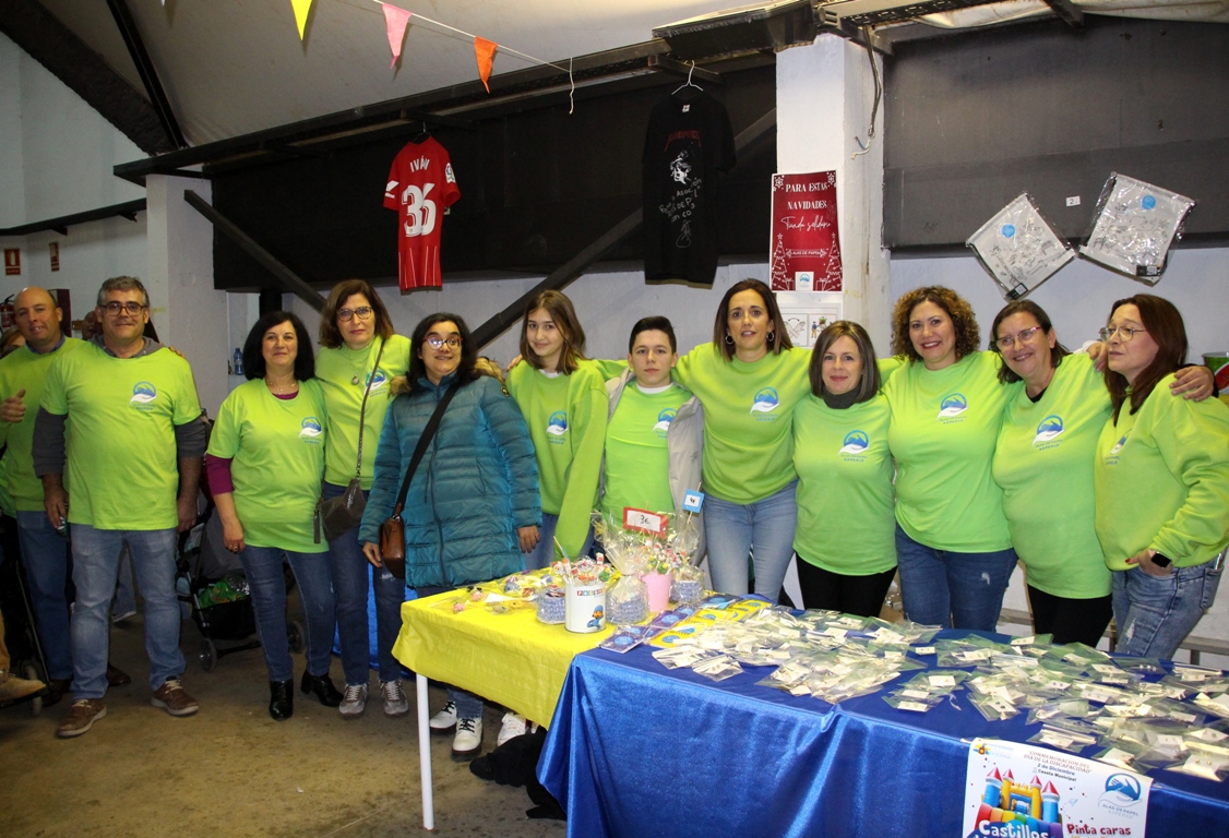 Directivos y colaboradores de Alas de Papel