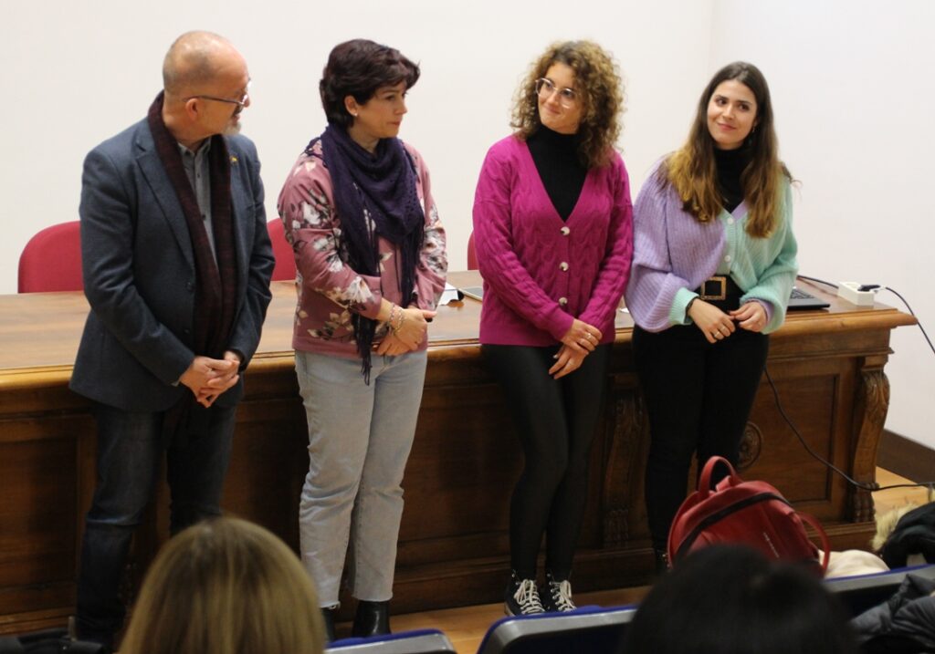 - Escuela Familias CERES