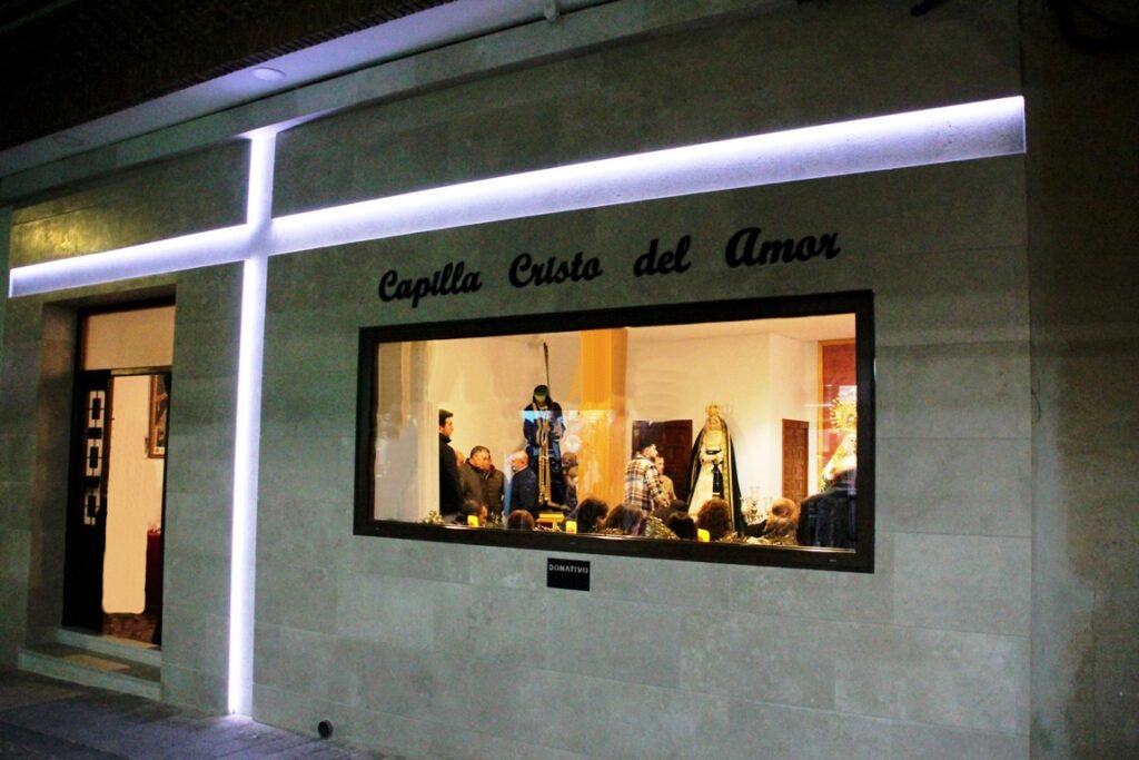 -Fachada recién restaurada