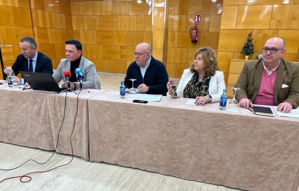 - Rueda de prensa