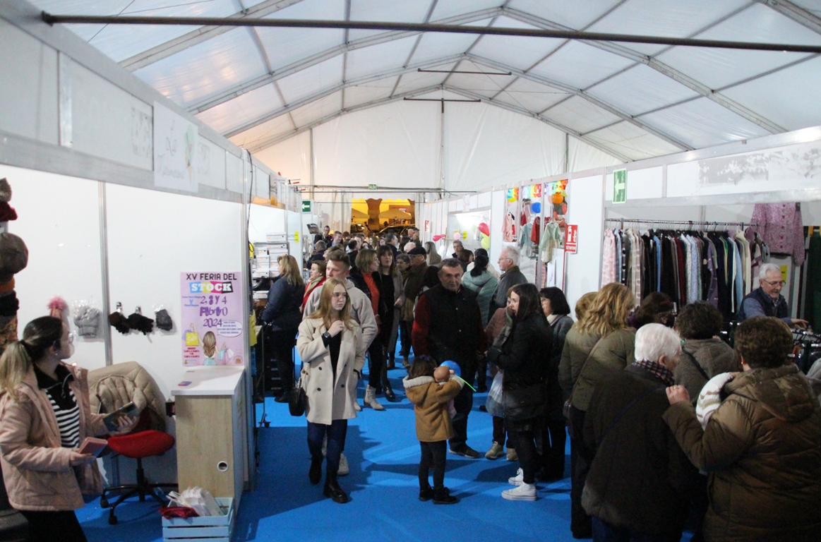 -Feria Stock gente