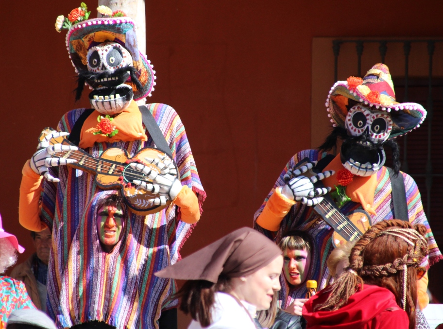 -Máscara segundo premio