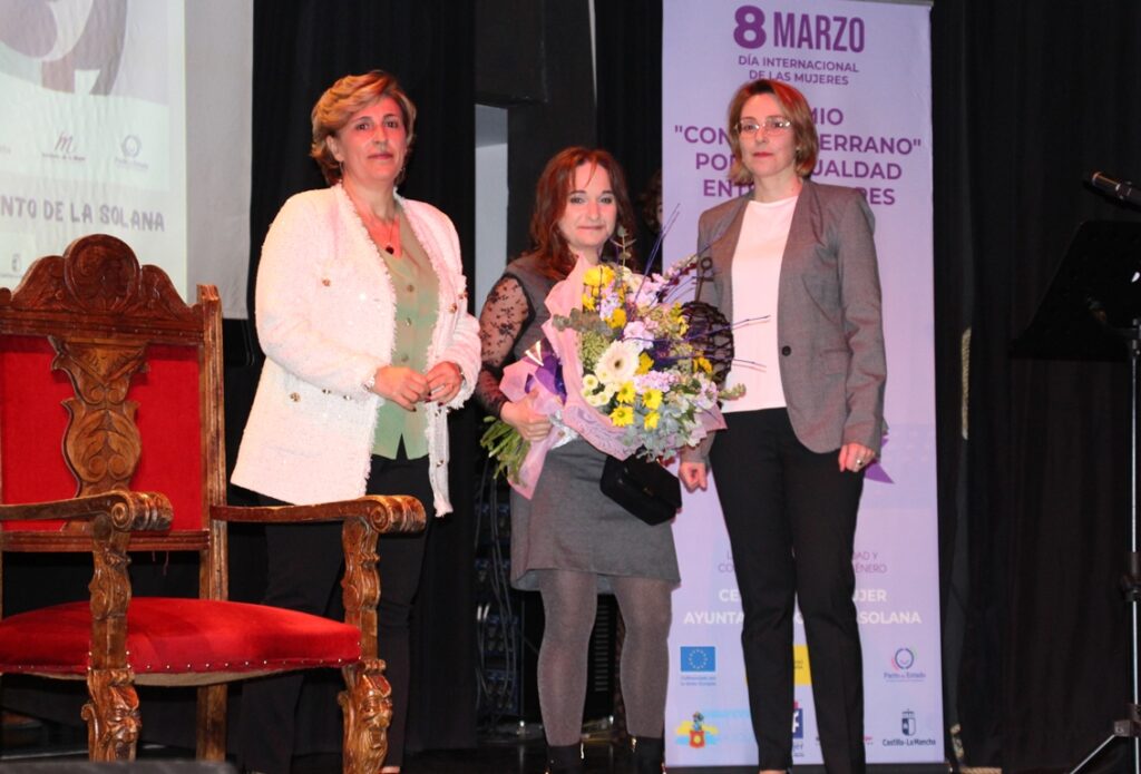- Acto Conrada Serrano premio