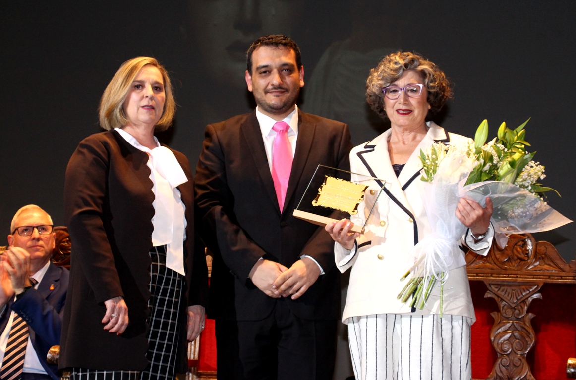 -Entrega a pregonera