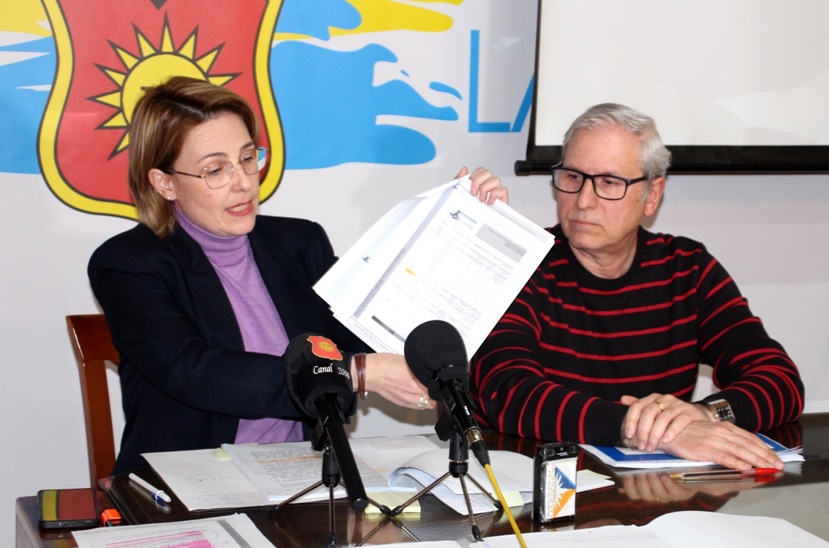 -La alcaldesa mostró documentos para acreditar su argumentación