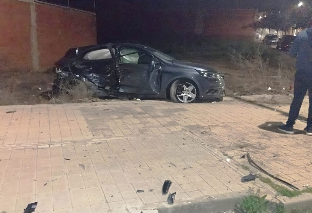 -Coche_siniestrado.jpeg