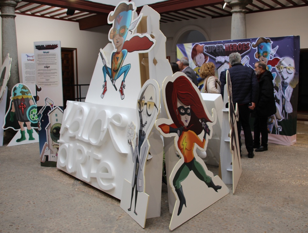 - Expo super héroes imagen