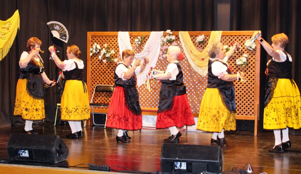 - Festival Asociación Mujeres