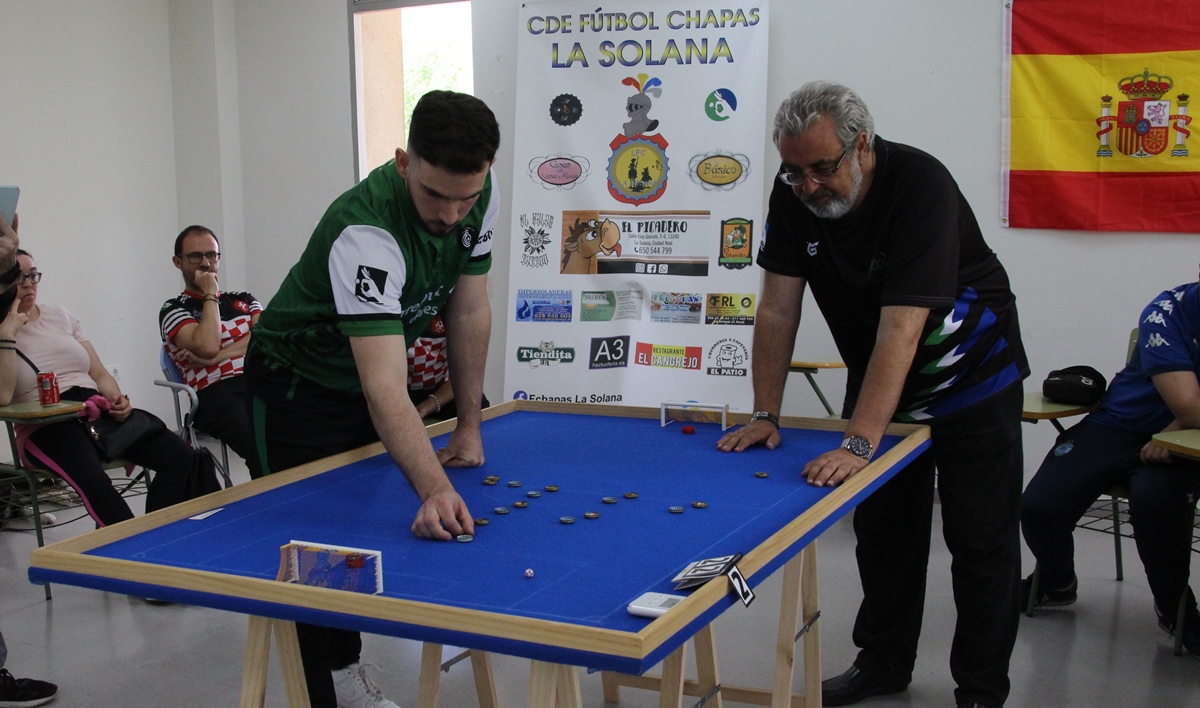 - Open Fútbol-Chapas jugada