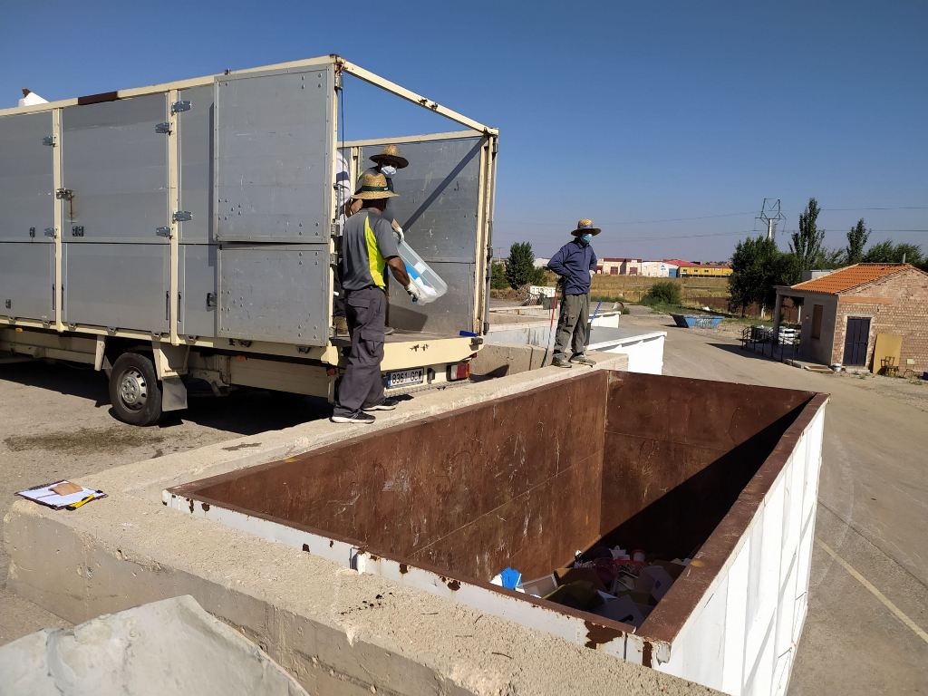 - Punto Limpio La Solana