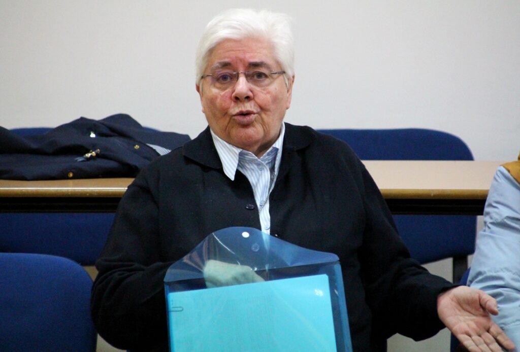 -Sor Inés durante su conferencia