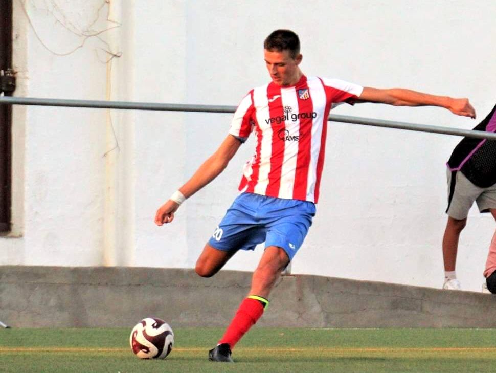 -CF Gregorio Uriel