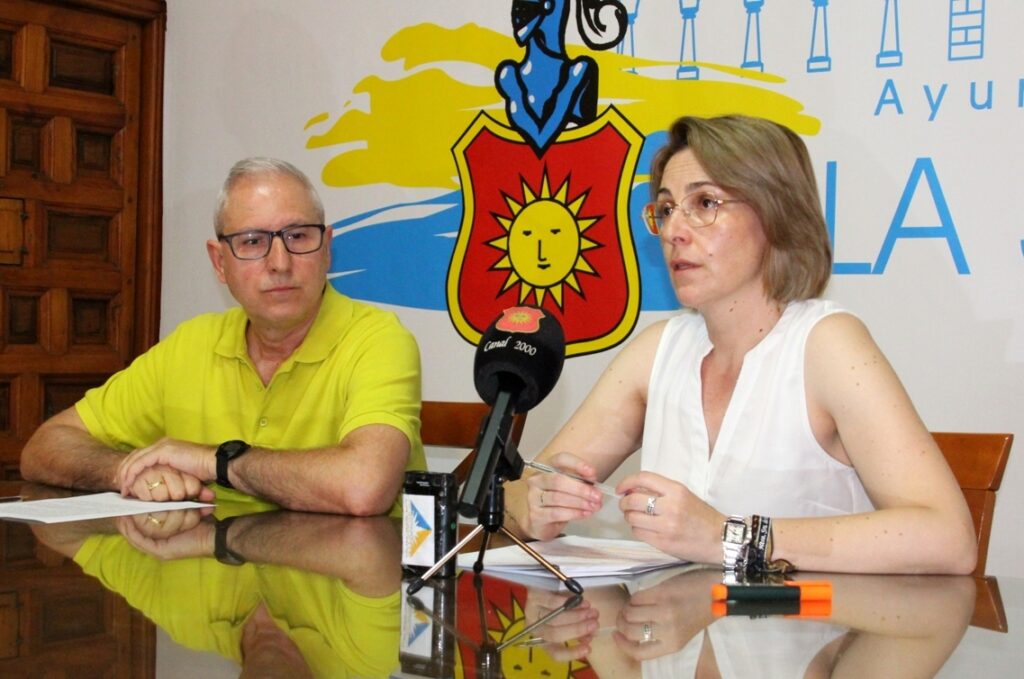 -Luisa Márquez y su primer teniente de alcalde Ramón Gallego