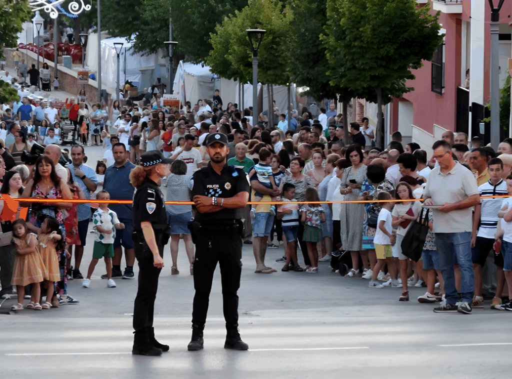 -Policía_feria.png