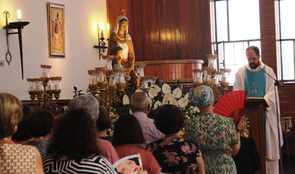 - Eucaristía en Santa María imagen de archivo