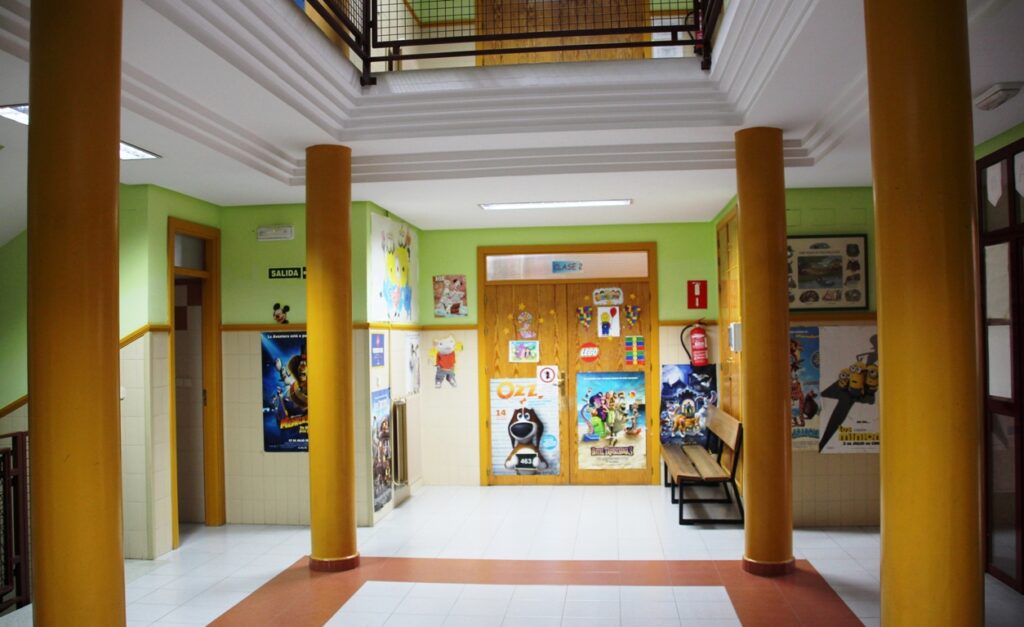 -Hall de entrada a la Ludocteca Municipal