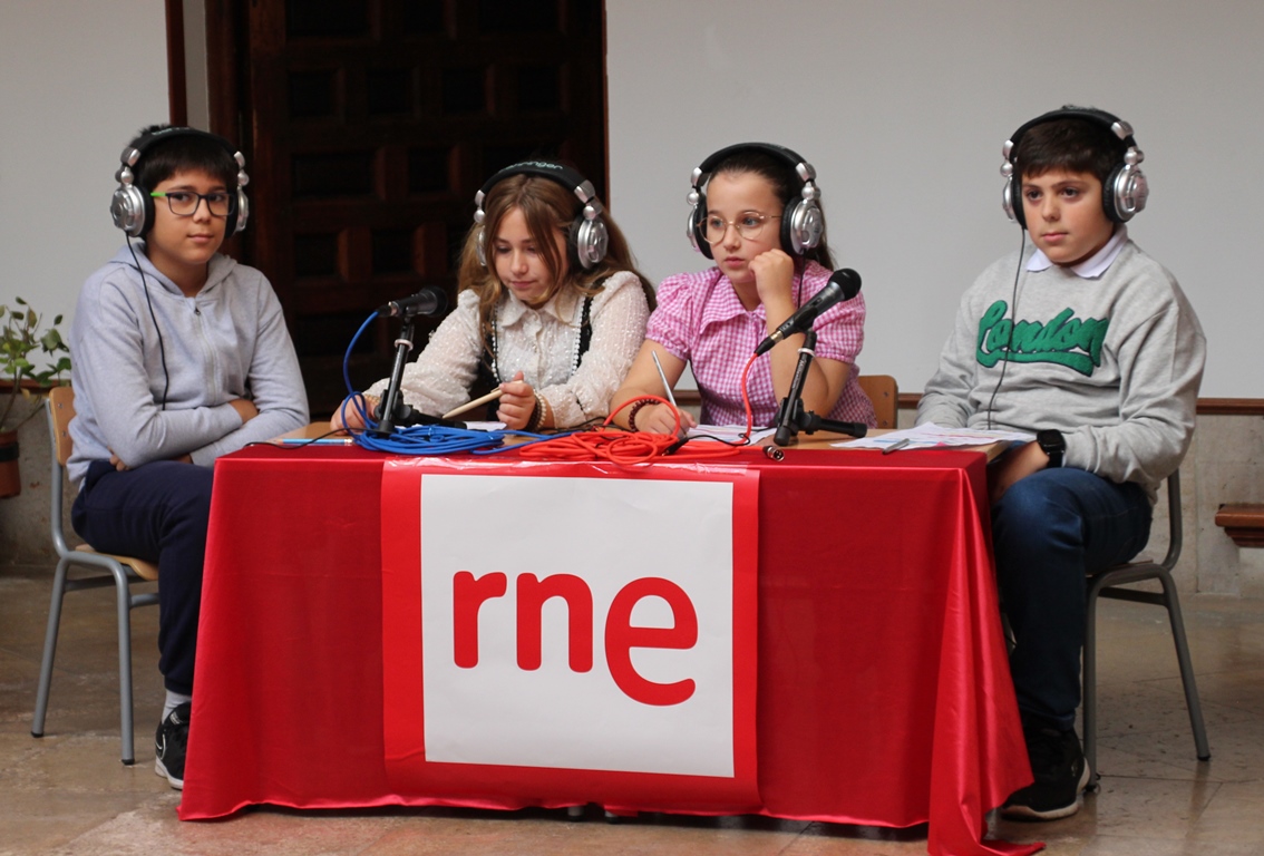 - J Escolares periodistas