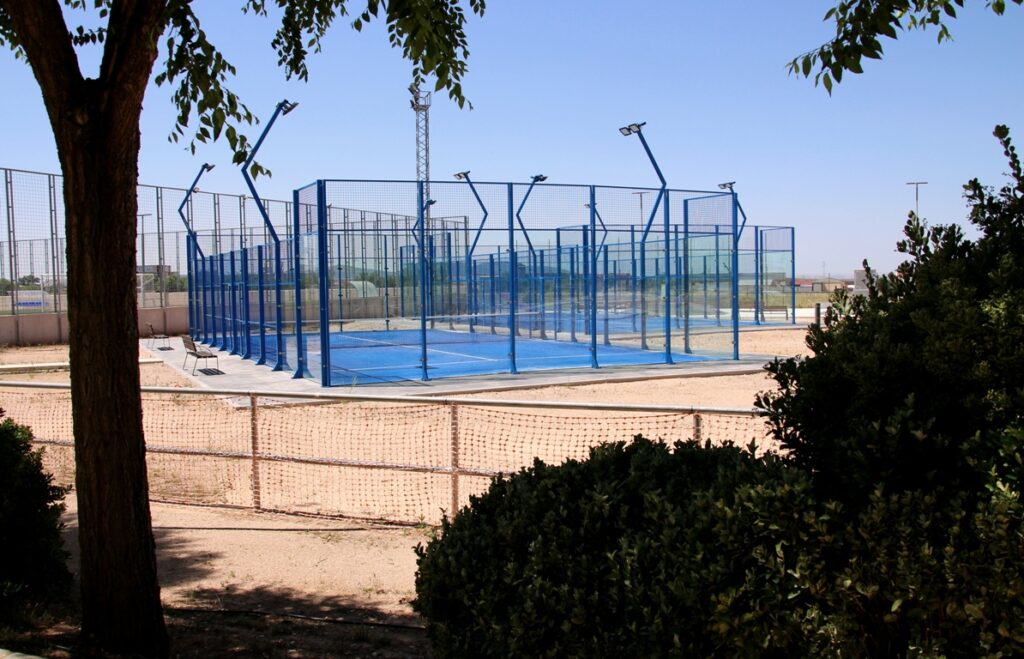 - Pistas pádel La Moheda