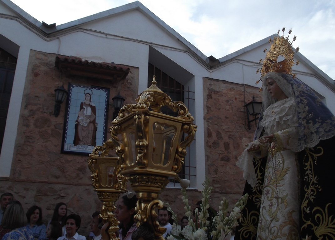 - Traslado virgen entrando en Santa María