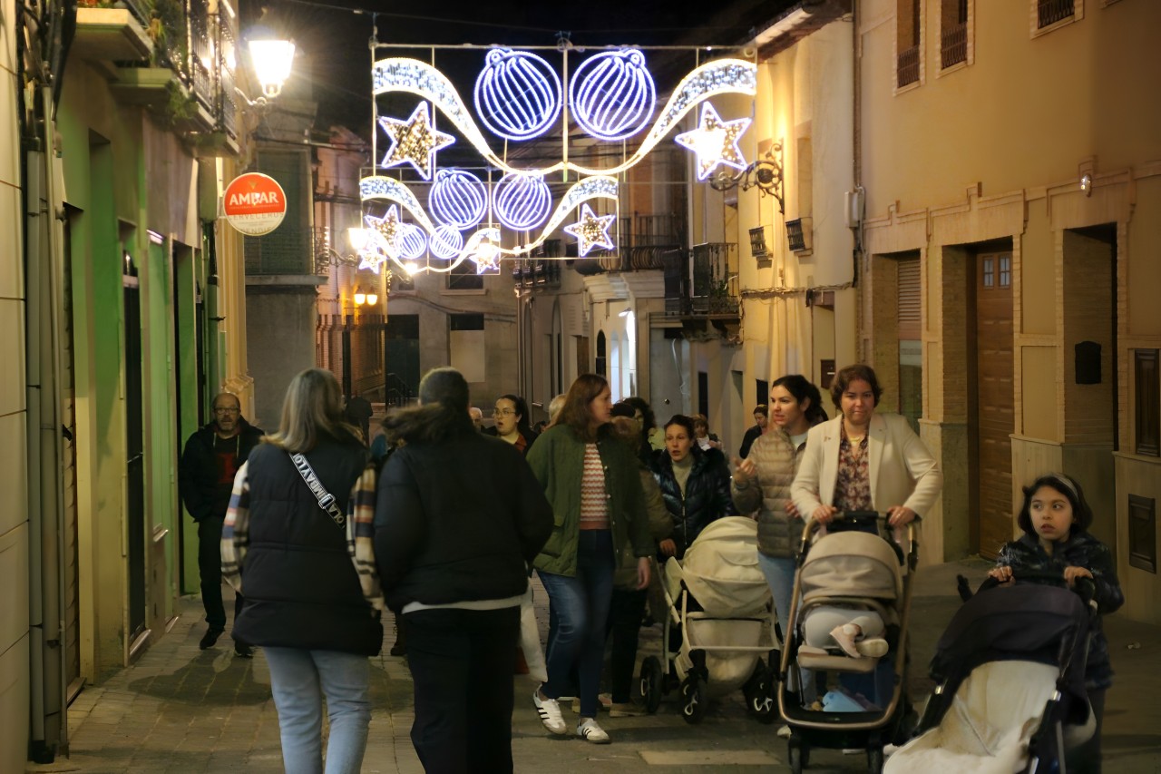 -Calles repletas de gente