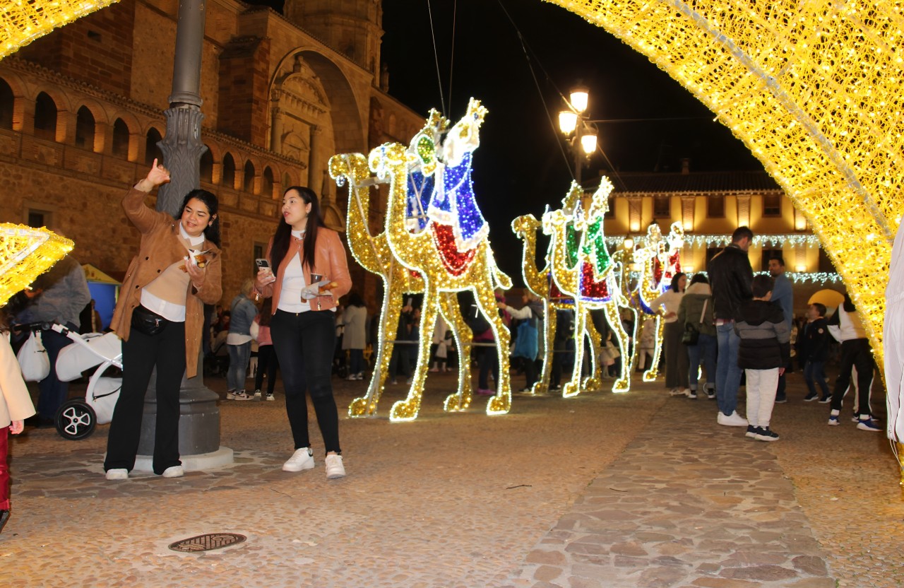 -Magos en la plaza