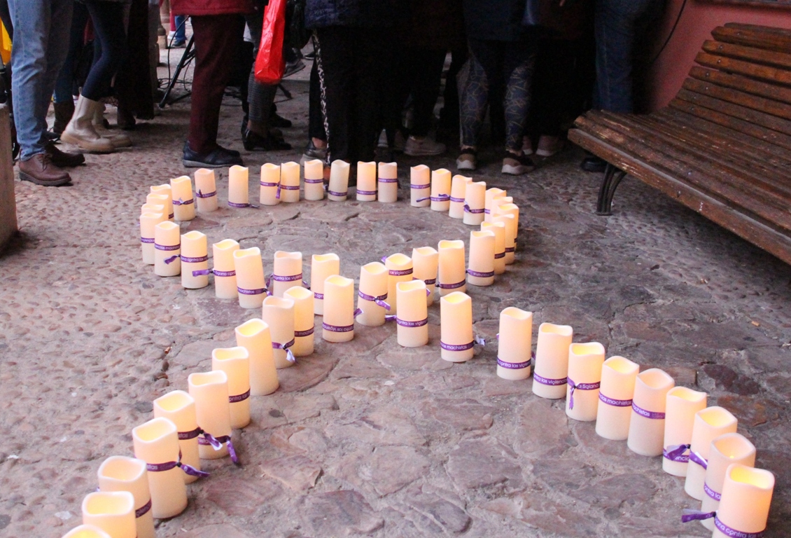 -Velas encendidas