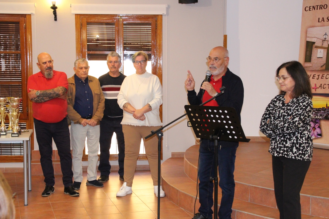 -Autoridades durante la entrega de trofeos
