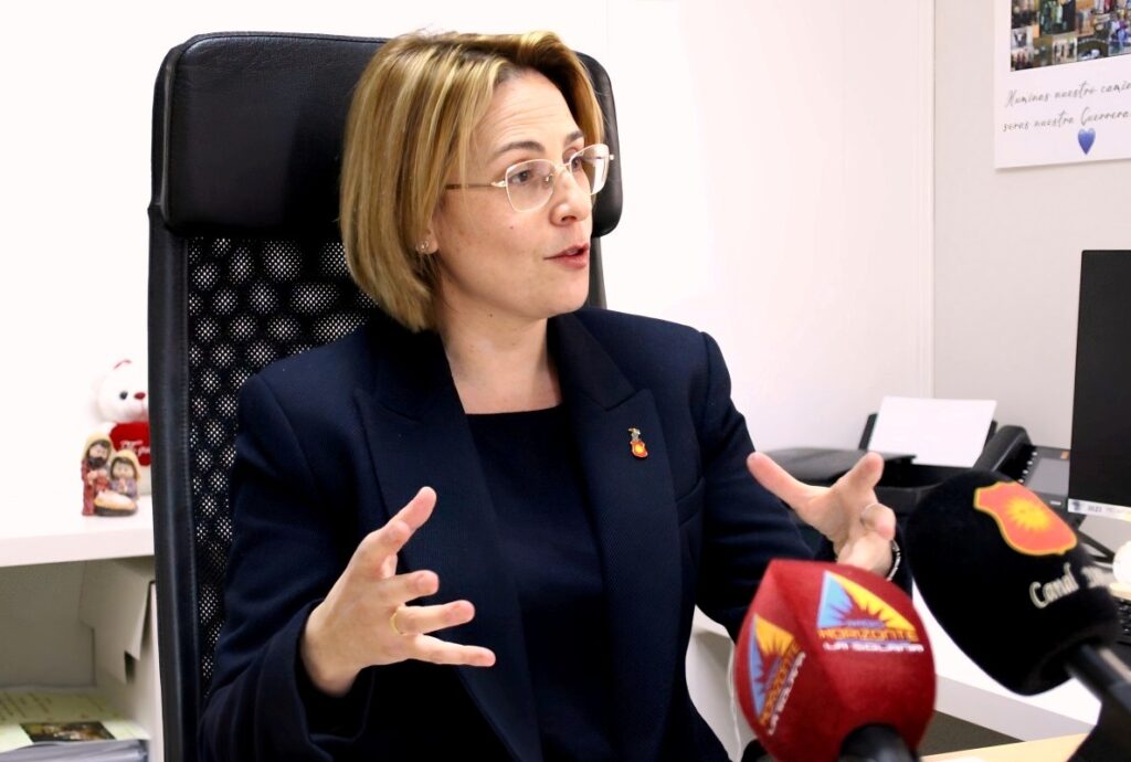 -Luisa Márquez durante la entrevista-2