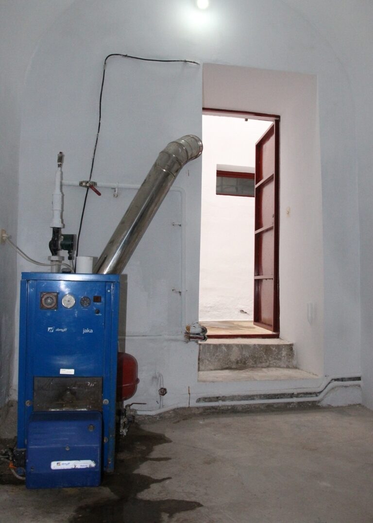 -Sala de caldera arreglada