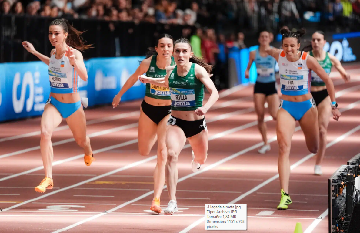 -Atletas llegando a meta