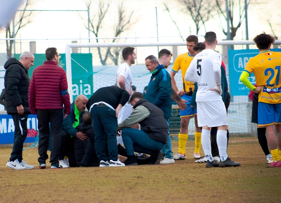 -El árbitro es atendido