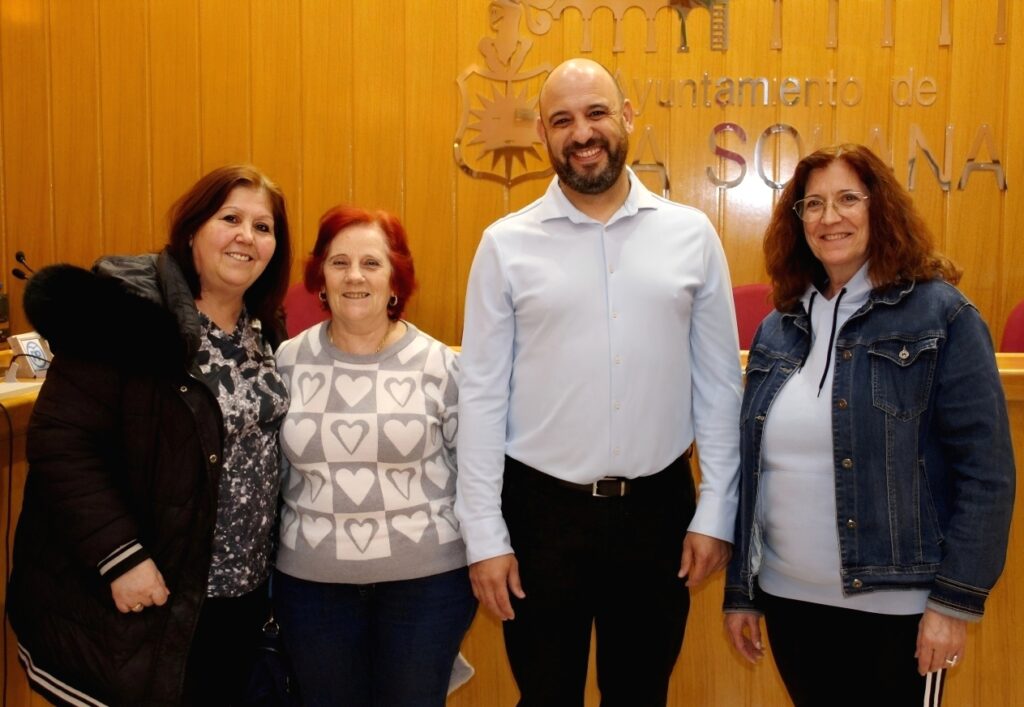 -AMFAR Santiago López junto a directivas de la asociación