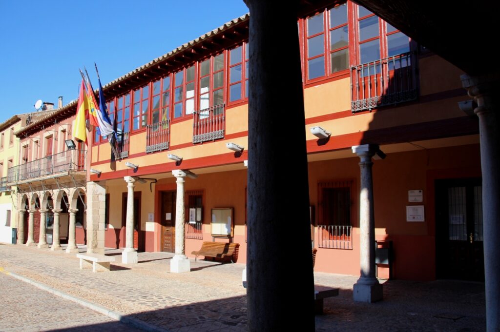 -Fachada del Ayuntamiento de La Solana