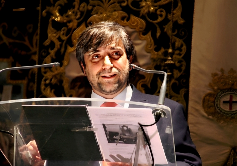 -Antonio_Pérez_durante_su_pregón.jpg