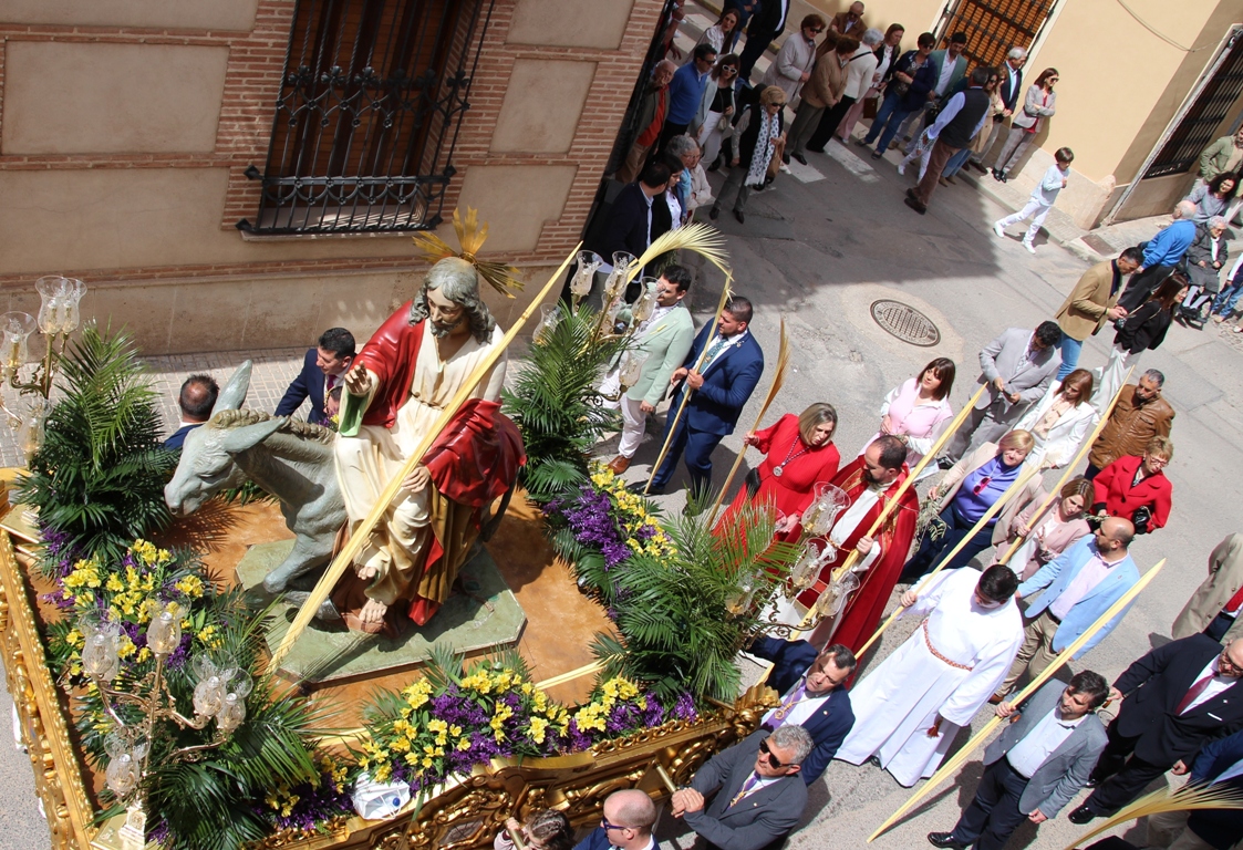 -Desfile por calle Monjas