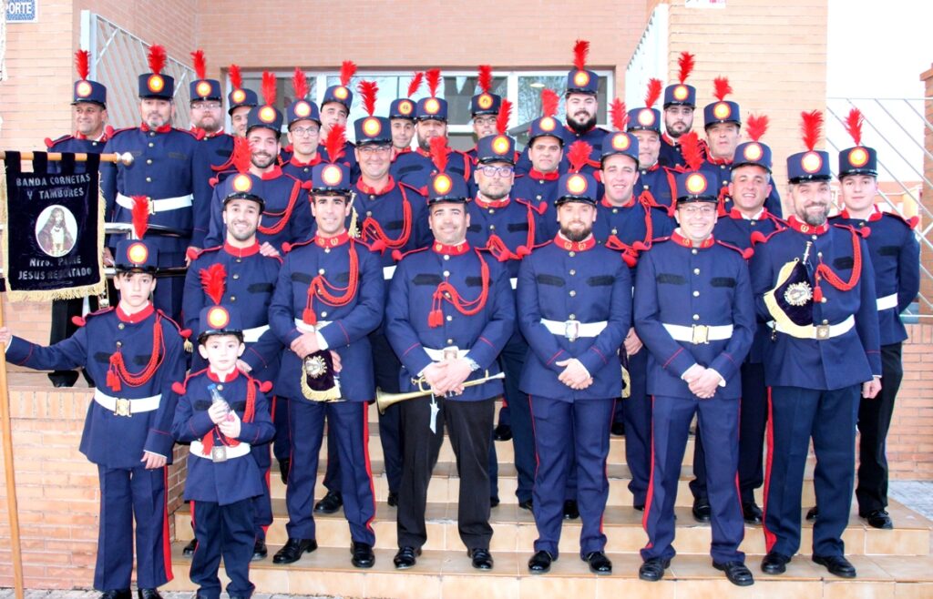 -Músicos con el uniforme de la Guardia Real