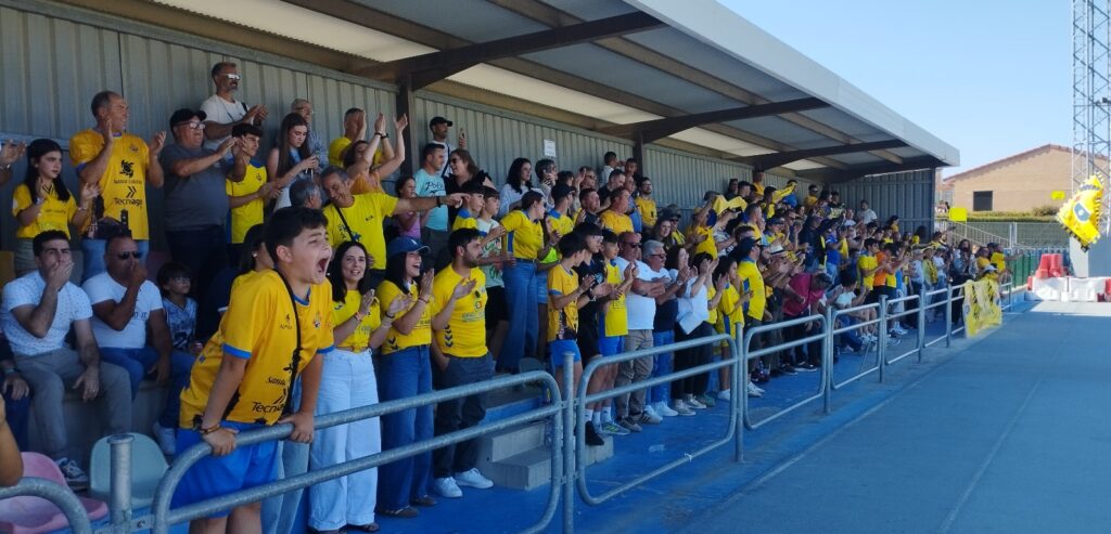-Afición_en_Yuncos-1.jpg