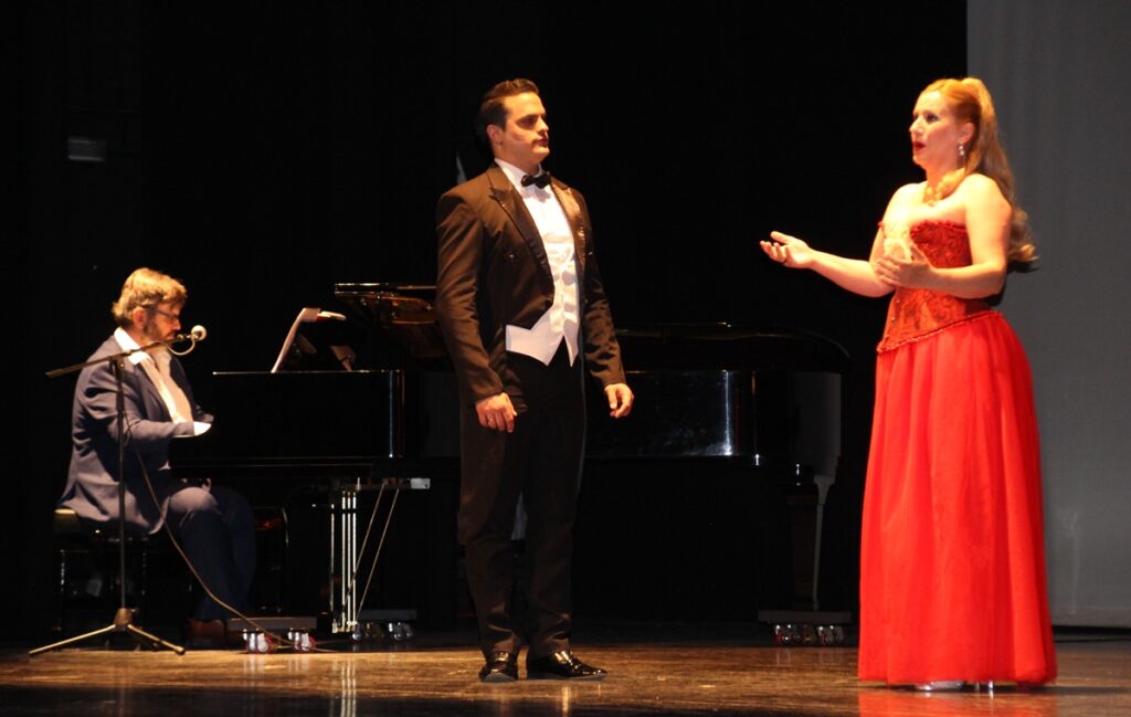 - La Traviata-1